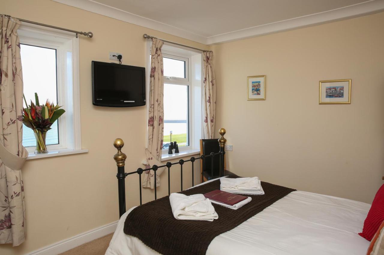 The Seacliffe - Whitby Hotel Bagian luar foto