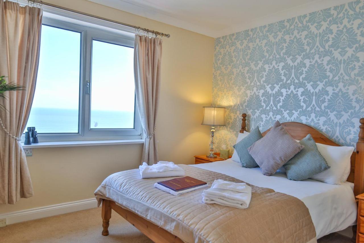 The Seacliffe - Whitby Hotel Bagian luar foto