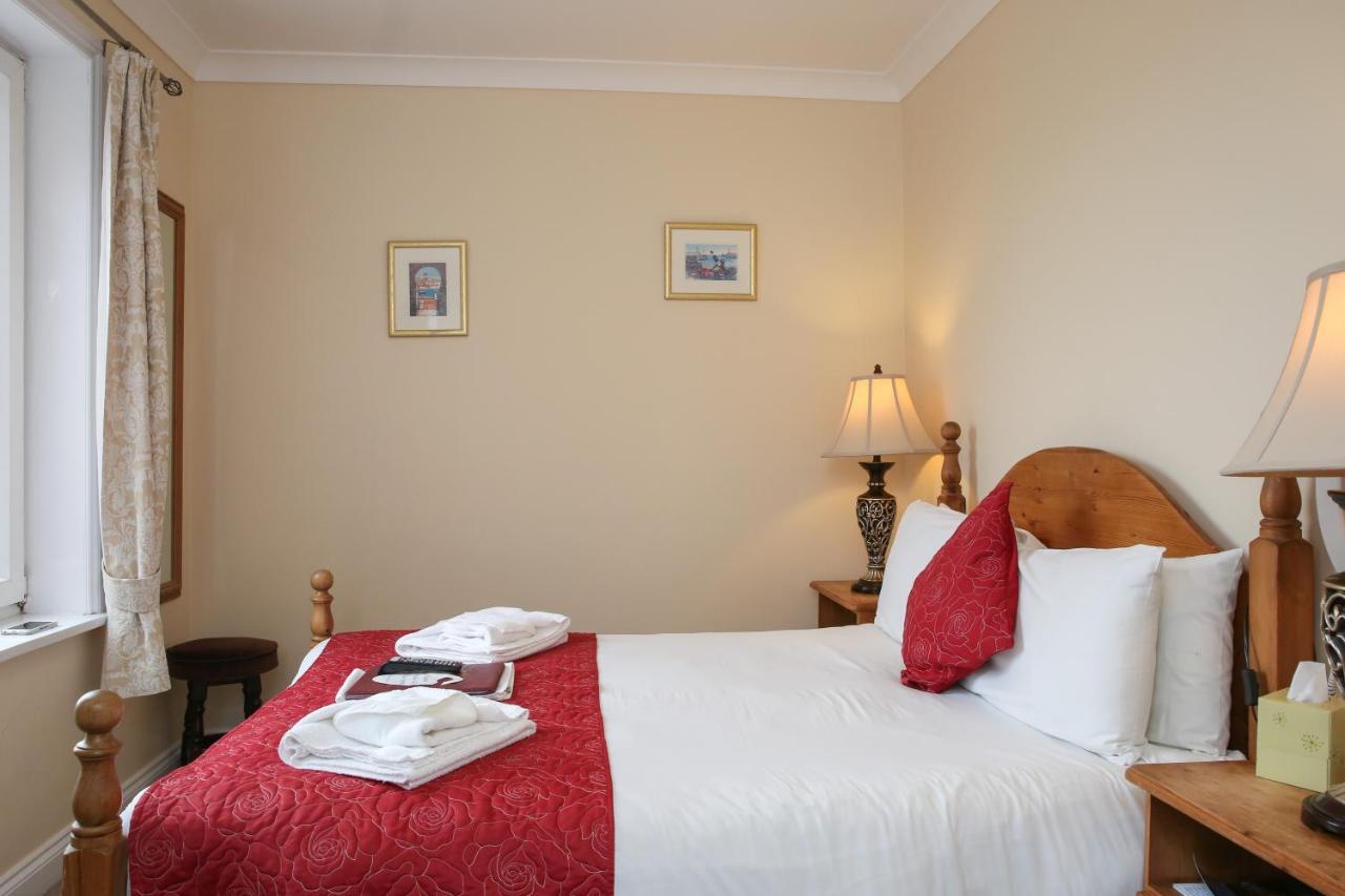 The Seacliffe - Whitby Hotel Bagian luar foto